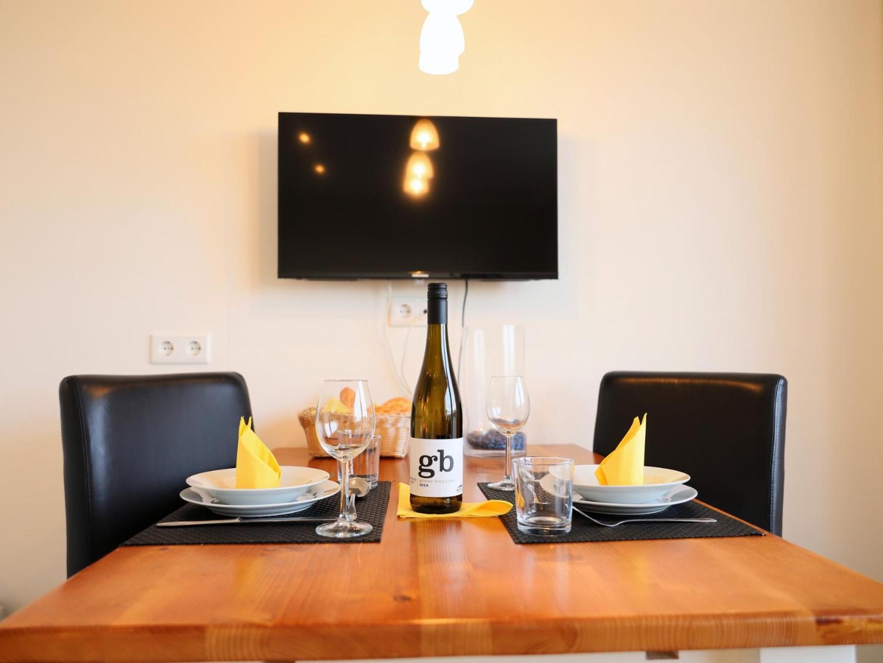 Wohnen Sie Im Herzen Westerlands, In Einer Komplett Neu Renovierten 1-Zimmer Wohnung 외부 사진